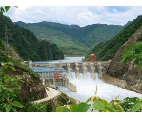 巴丹托鲁水电站